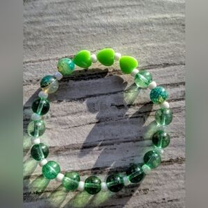 St. Patrick's Day beaded stretch bracelet